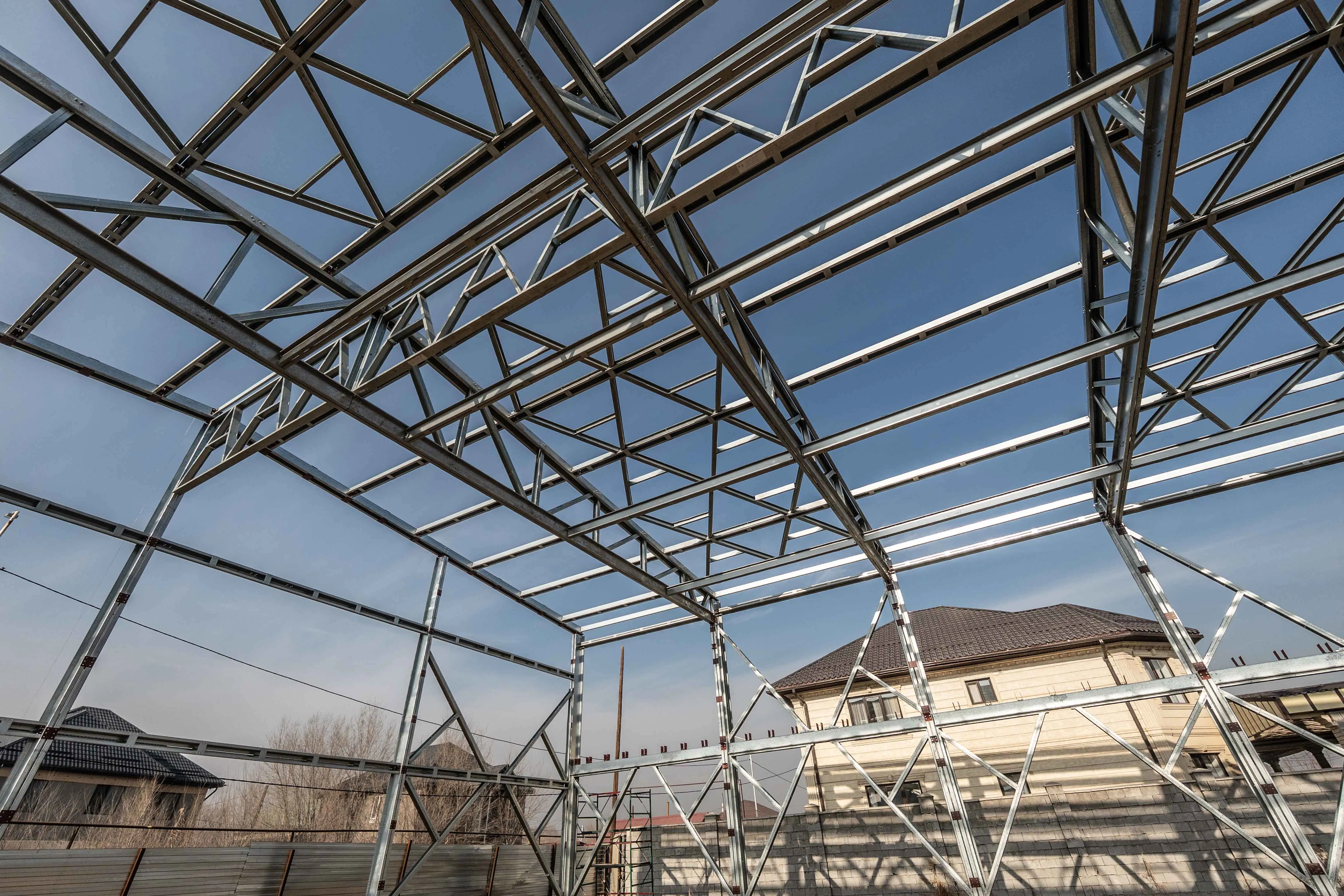 Каркас складского здания с административным этажом из ЛМК APROFIL в Турксибском районе Алматы