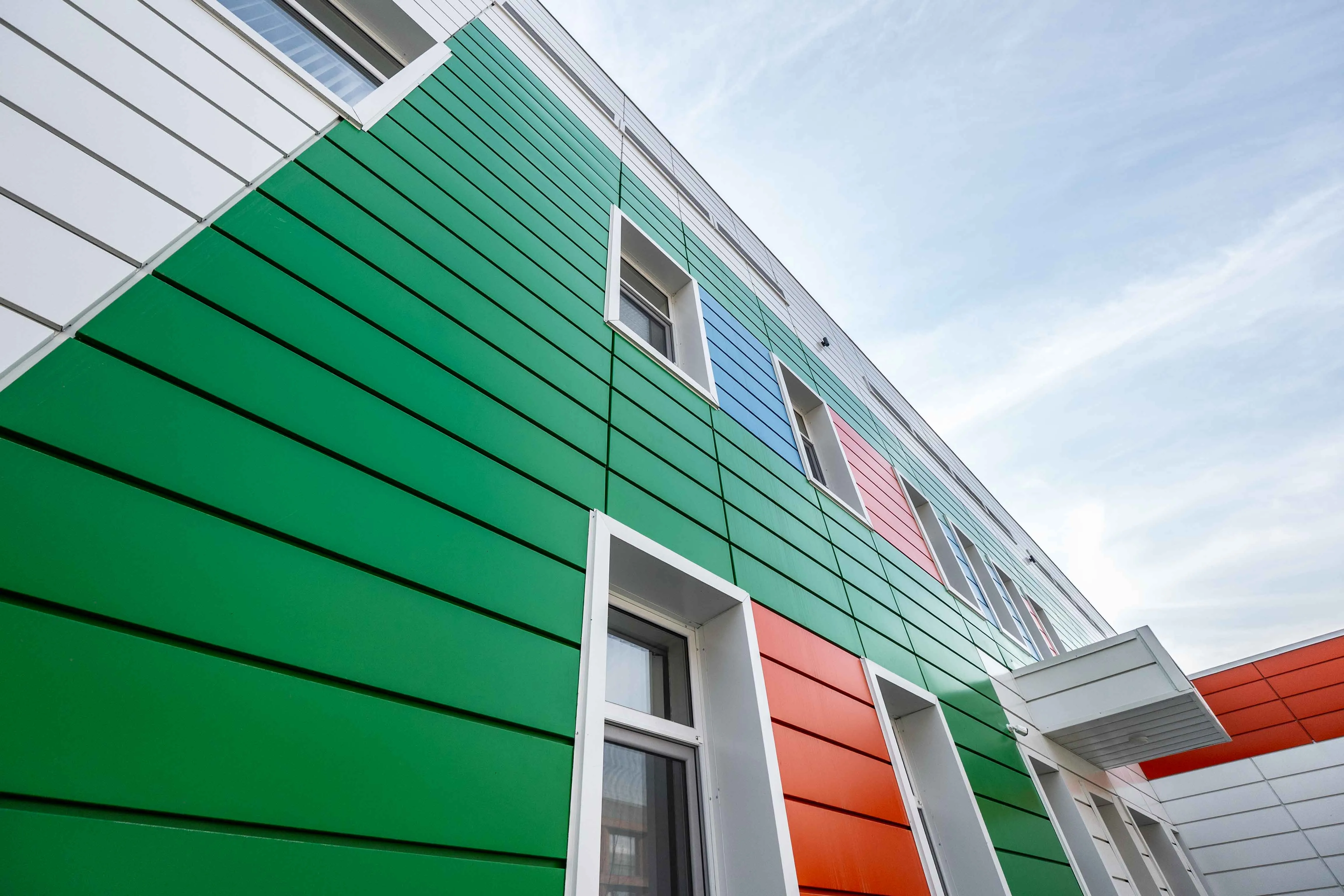 Линеарные панели APROFIL, для государства, образовательное учреждение, г. Алматы, 2025