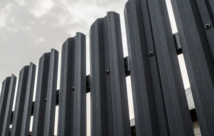 Штакетник М-образный