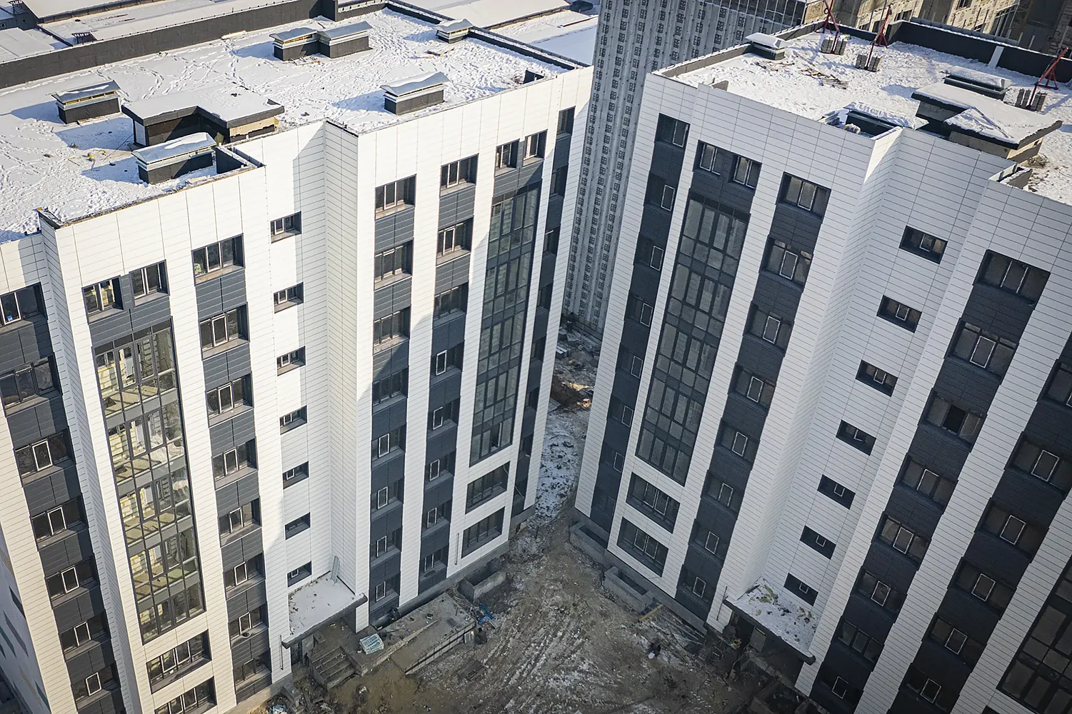 Линеарные панели APROFIL в облицовке жилого комплекса «Ожет» в Алматы