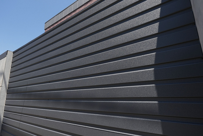 Дизайнерские панели для забора ORMAN и металлосайдинг APROFIL, частный дом, г. Алматы, 2025